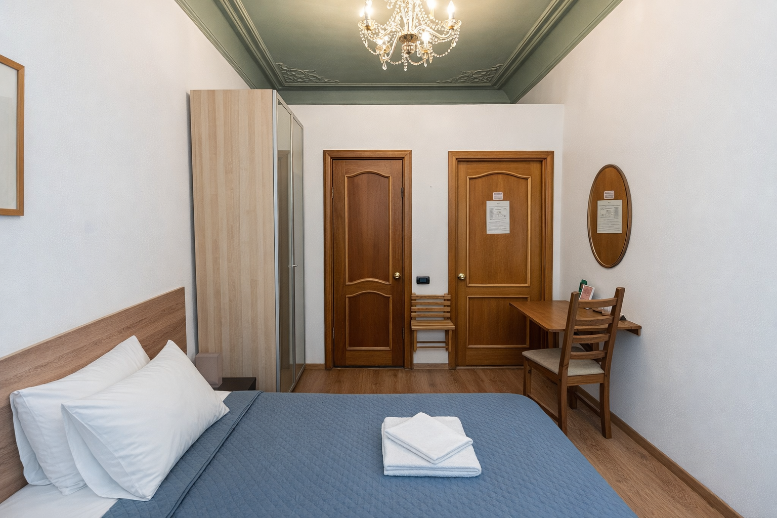 Улучшенный номер с кроватью размера «king-size» или 2 отдельными кроватями