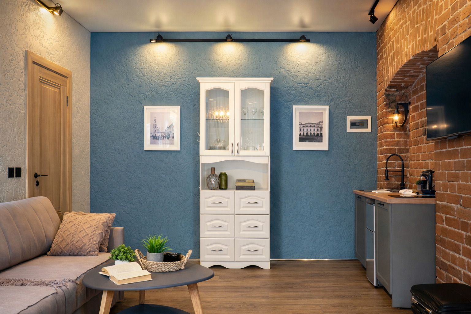 Двухкомнатный люкс с видом во двор