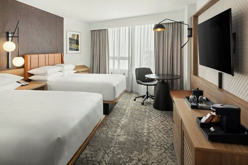 Номер, 2 двуспальные кровати (Mobility/Hearing Access, Roll-in Shwr) в Millennium Minneapolis