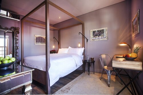 Номер (6) в The Grey Hotel