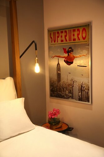 Номер (9) в The Grey Hotel