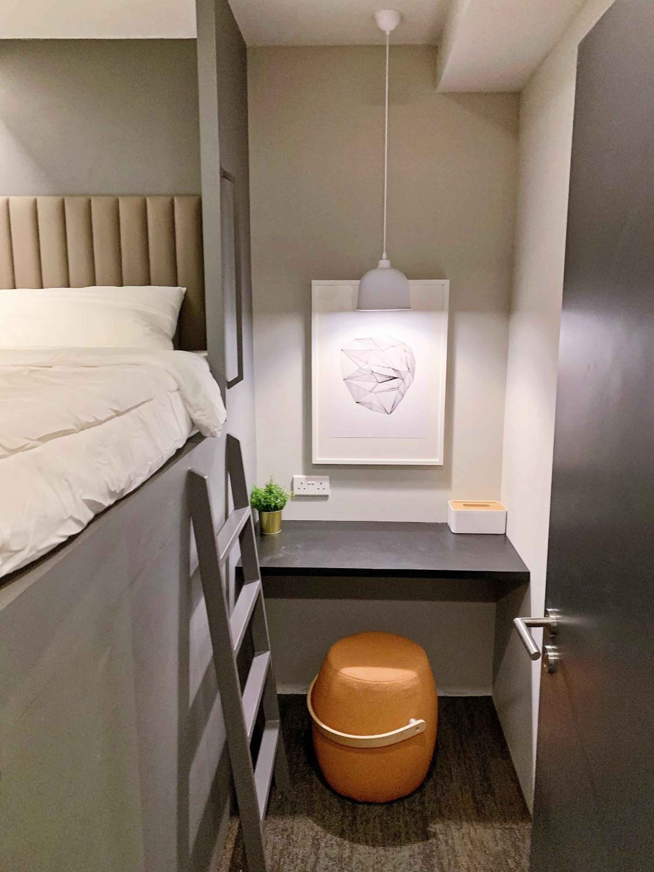 Private  Room With  Queen  Bed