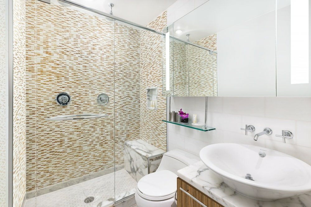 Luxury 2 Bedroom Poolview Bi-level Suite