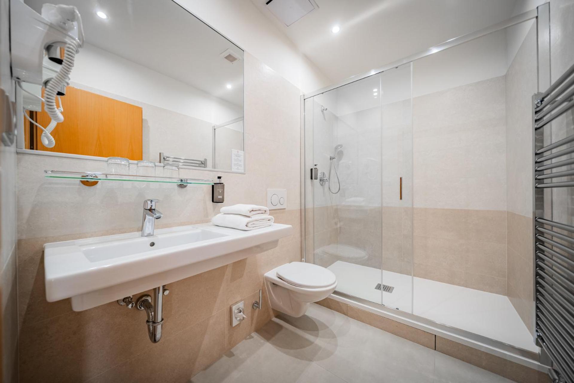 Double or Twin Room with Air-Conditioning