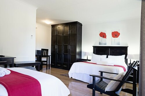 Стандартный трехместный номер в B at Home Guesthouse Piet Retief
