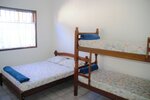 Семейный четырехместный номер, вид на реку, с выходом на пляж в Marujo Hostel