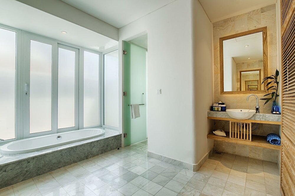 Junior Suite Twin Room, Balcony, Pool View