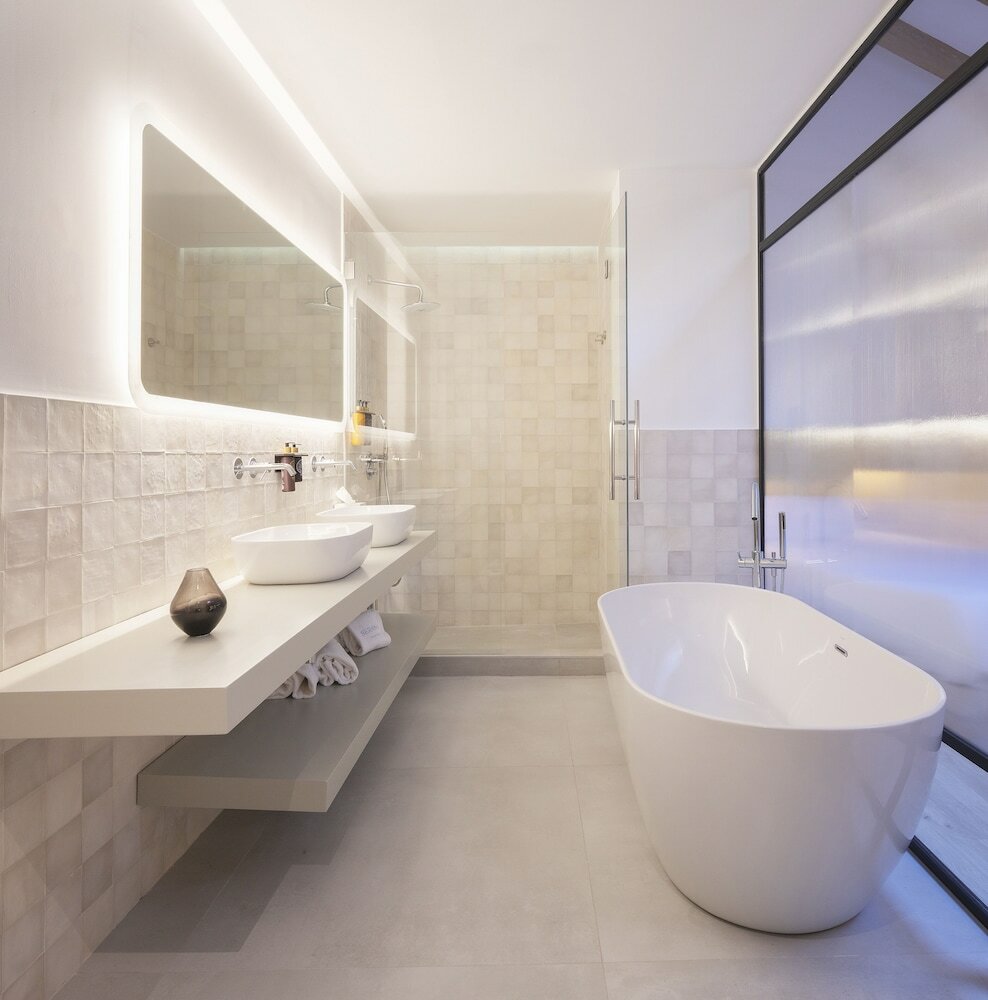 Junior Suite (1 adult)