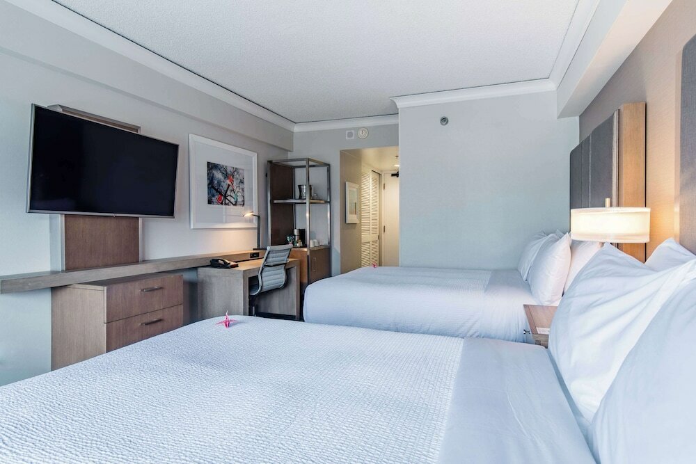 Room, 2 Double Beds, Club Lounge Access, City View
