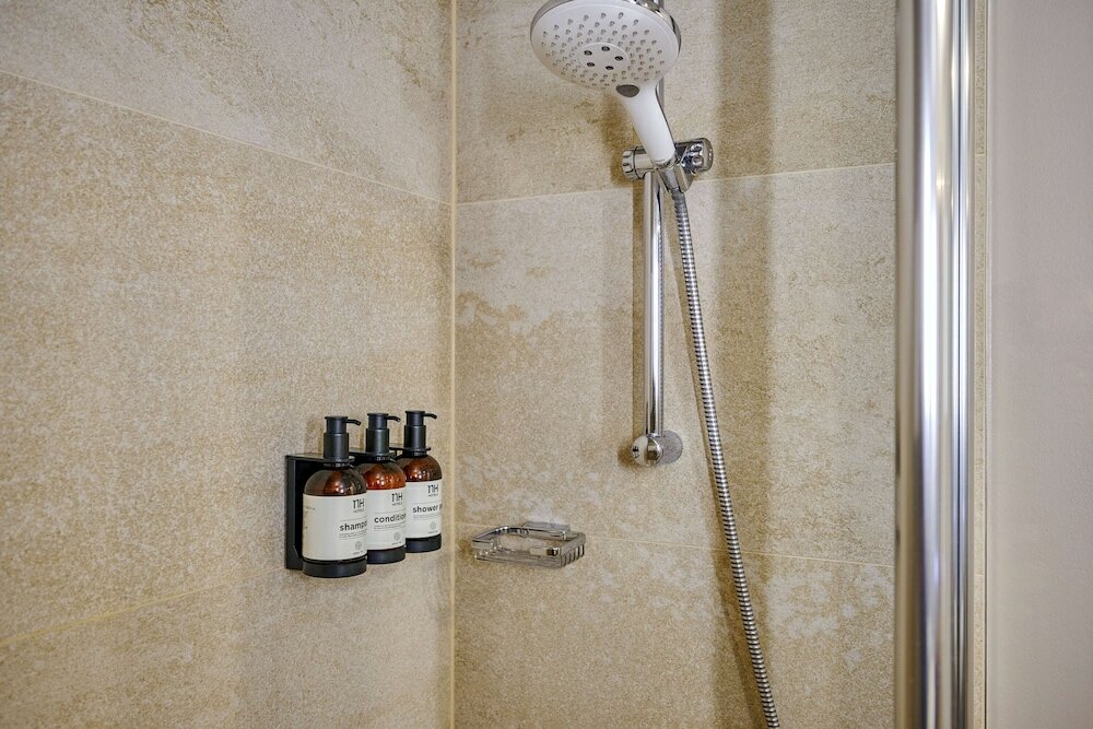 Junior Suite (Extra Bed 3 Adults)