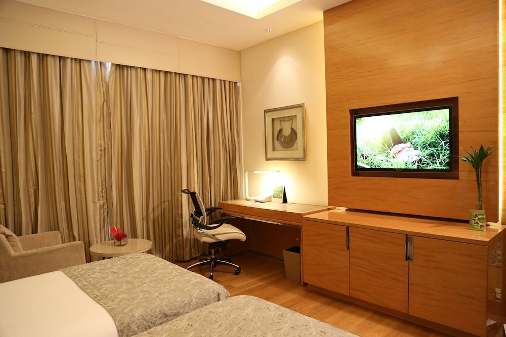Luxury Room Twin Bed with Bath Tub