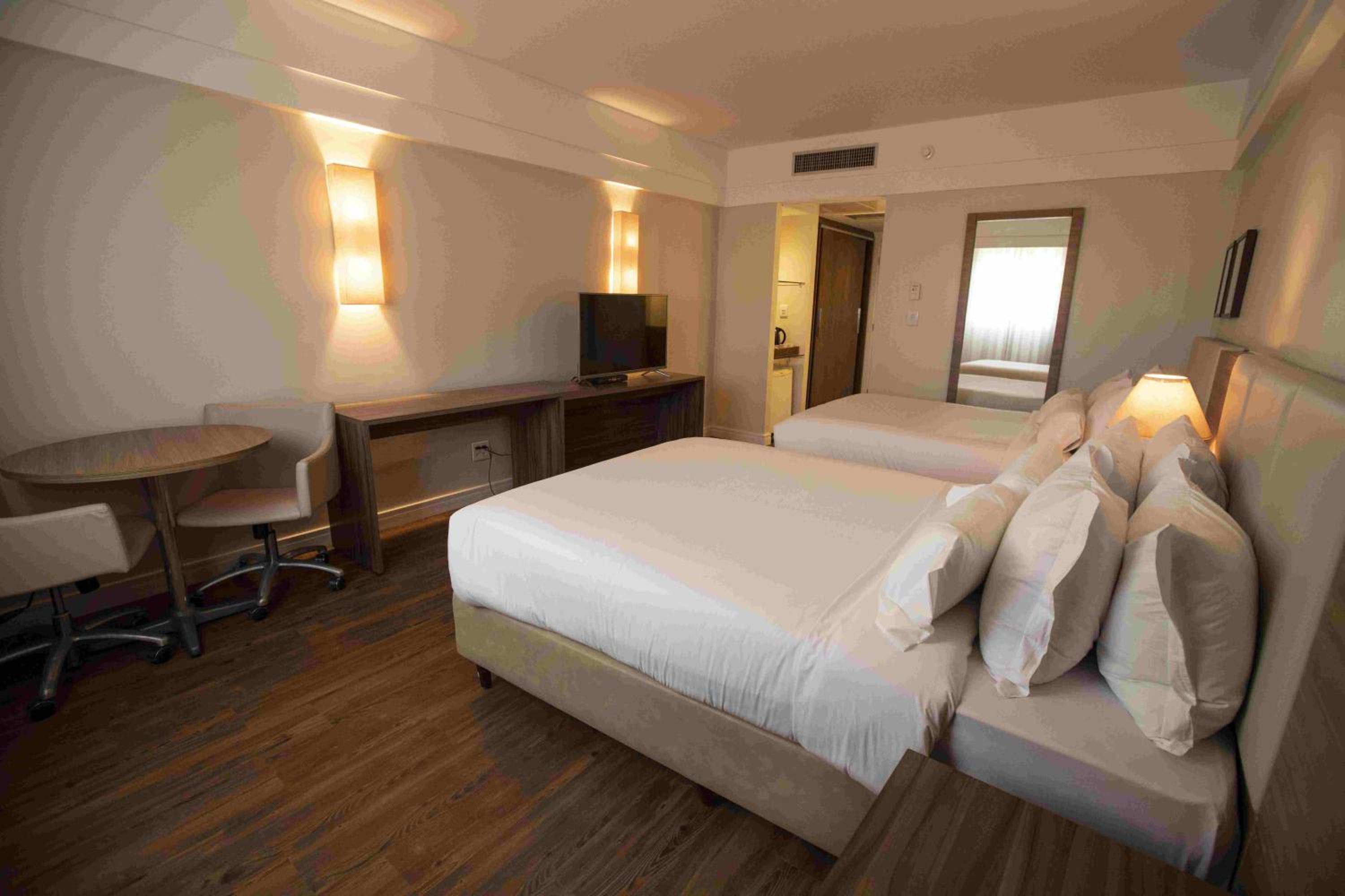 Deluxe Double Room with Balcony and Sea View
