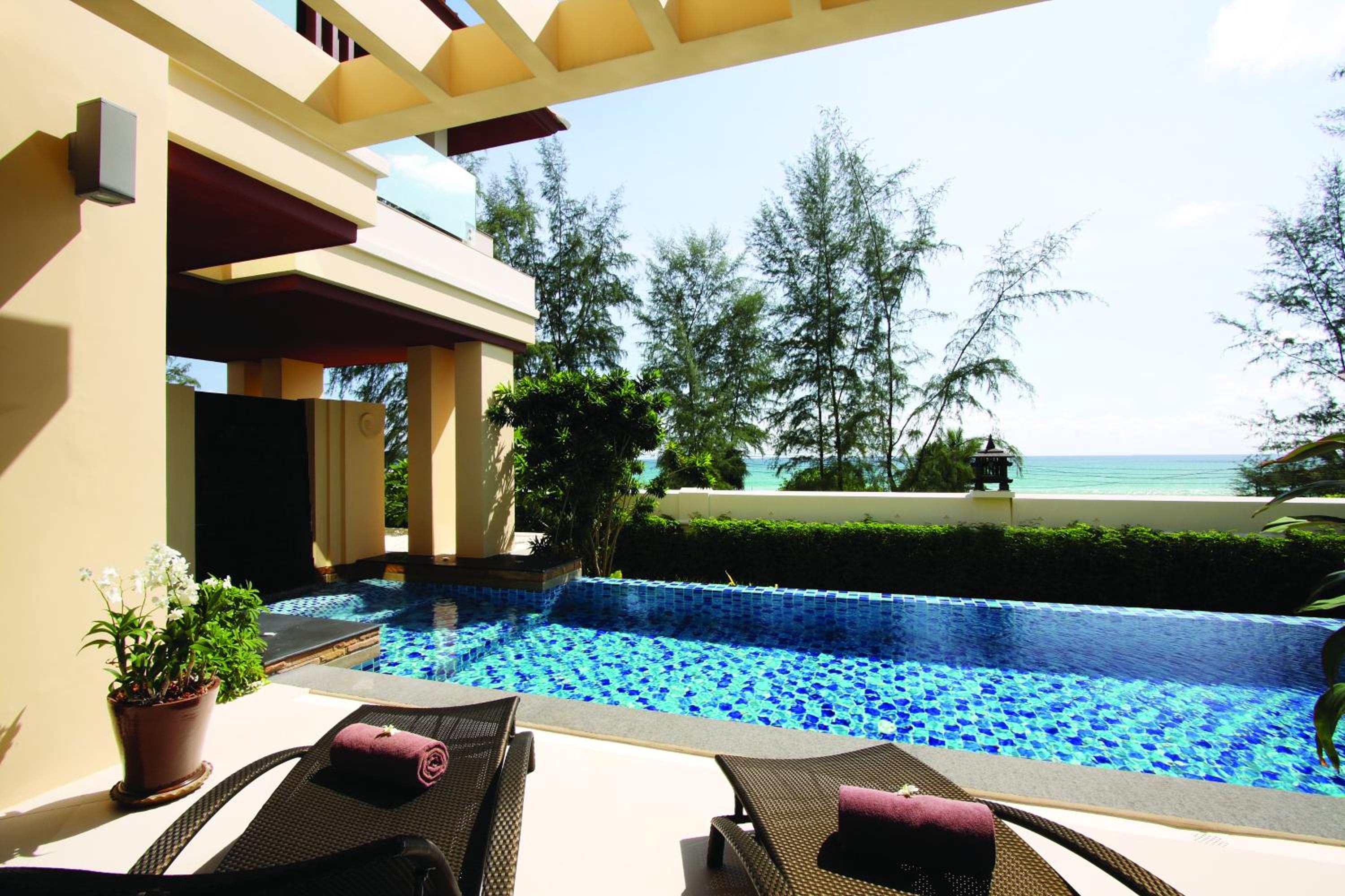 Two-Bedroom Seaview Pool Suite 