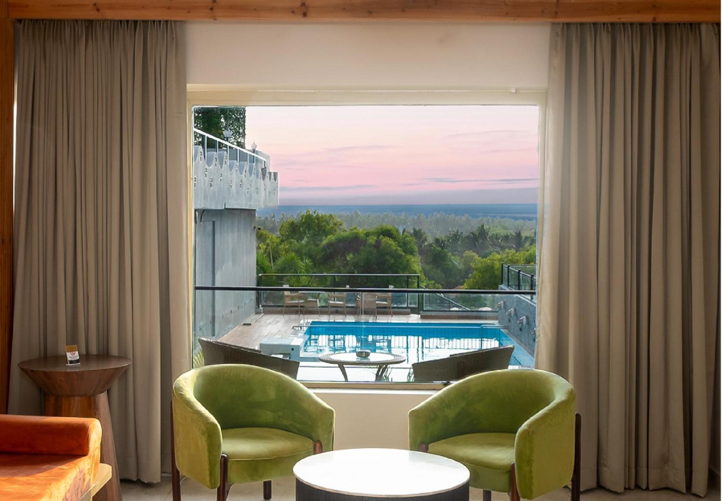 Superior Pool View Room