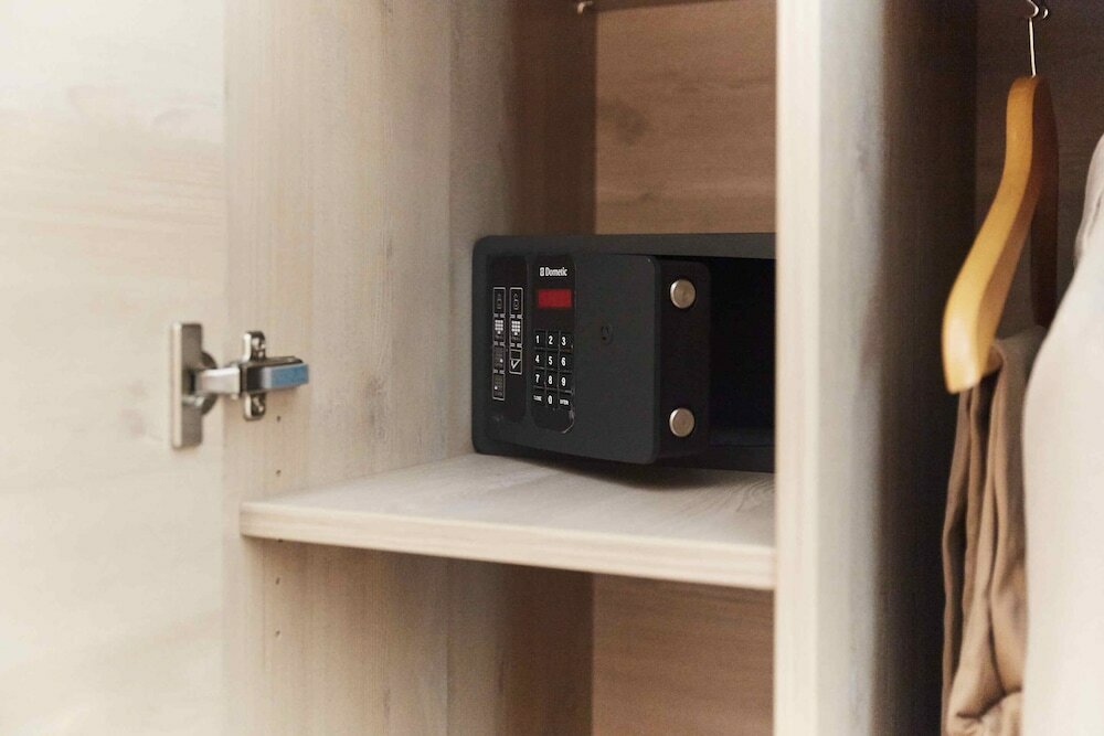 Deluxe Double Room Single Use, Air conditioning