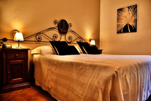 Двухместный номер с 1 двуспальной кроватью в Faro Rosso