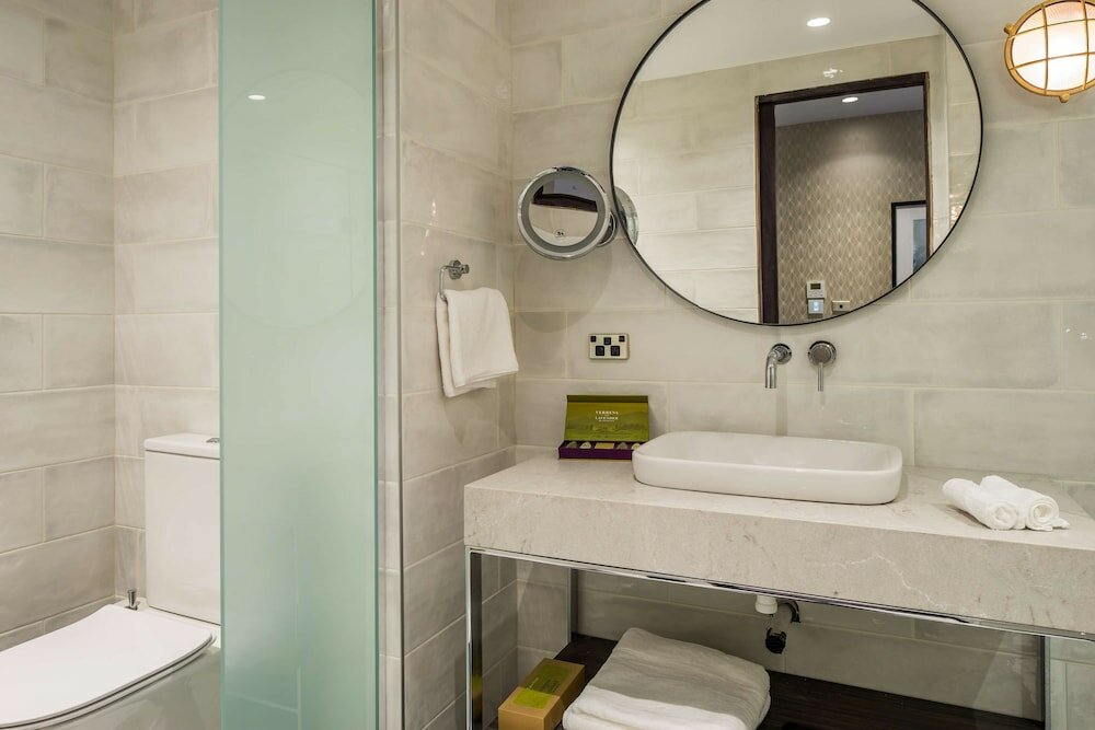 Junior Suite, 1 King Bed