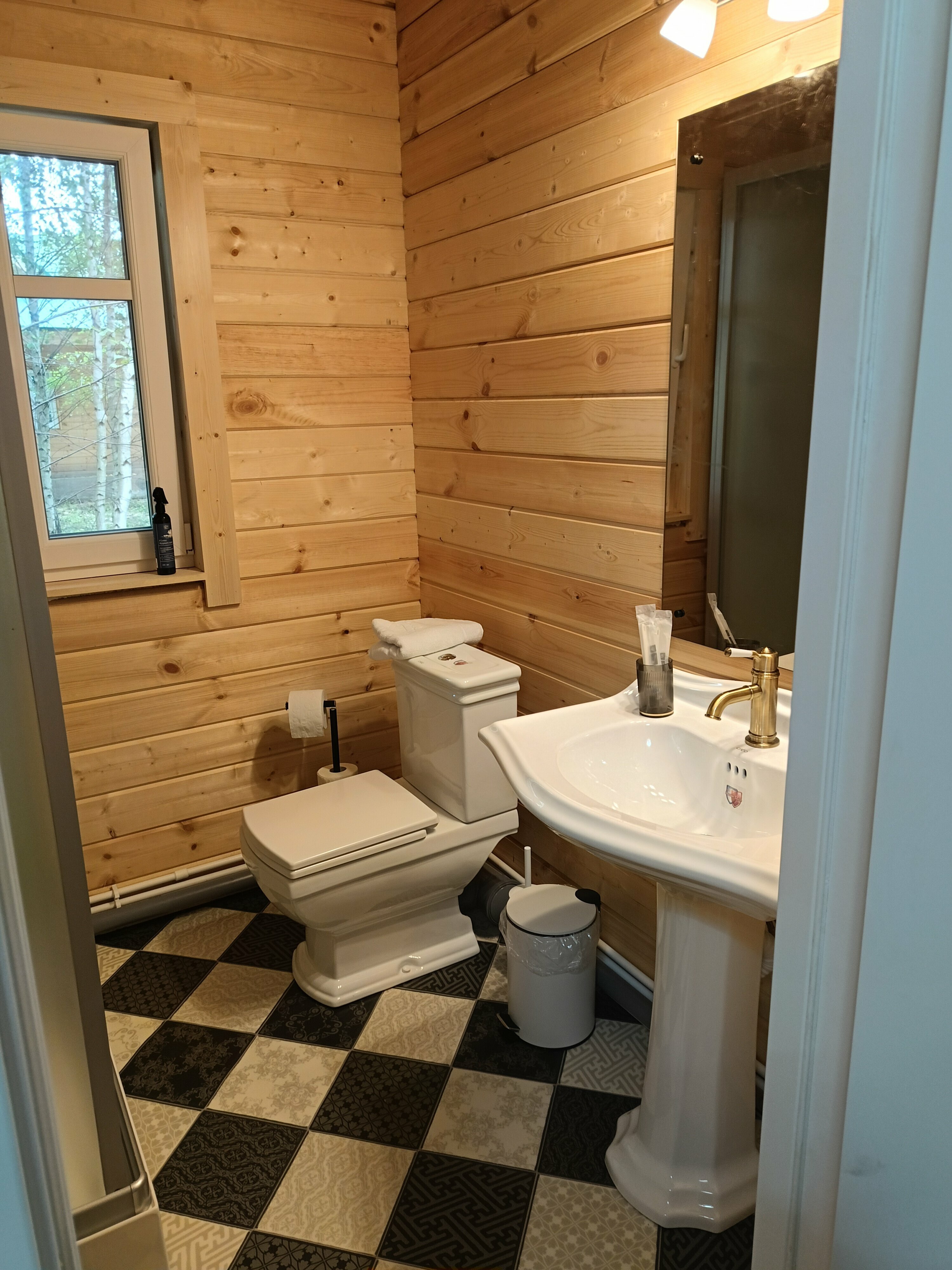 Двухместный номер с 1 кроватью или 2 отдельными кроватями и собственной ванной комнатой