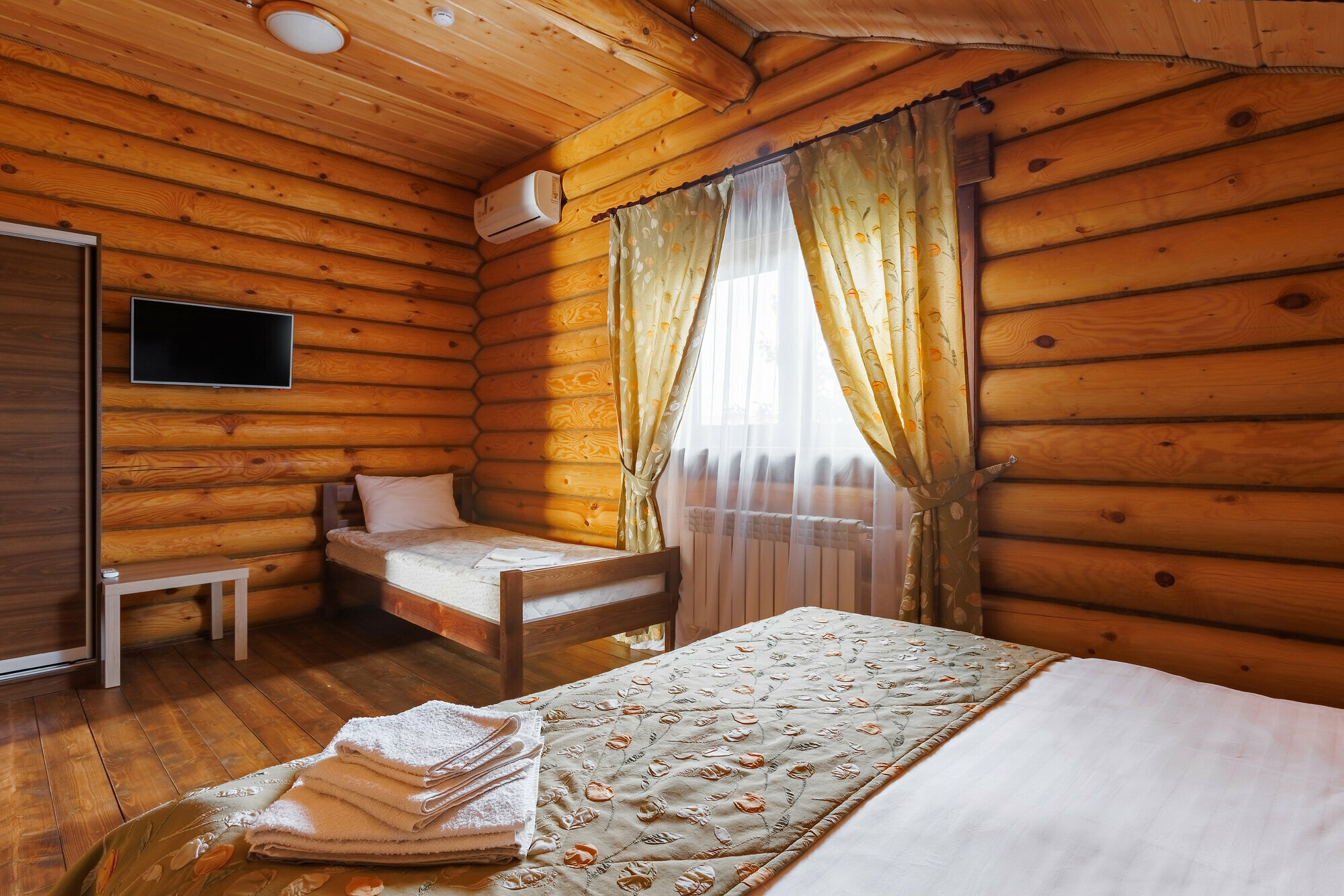 Дом с 6 спальнями