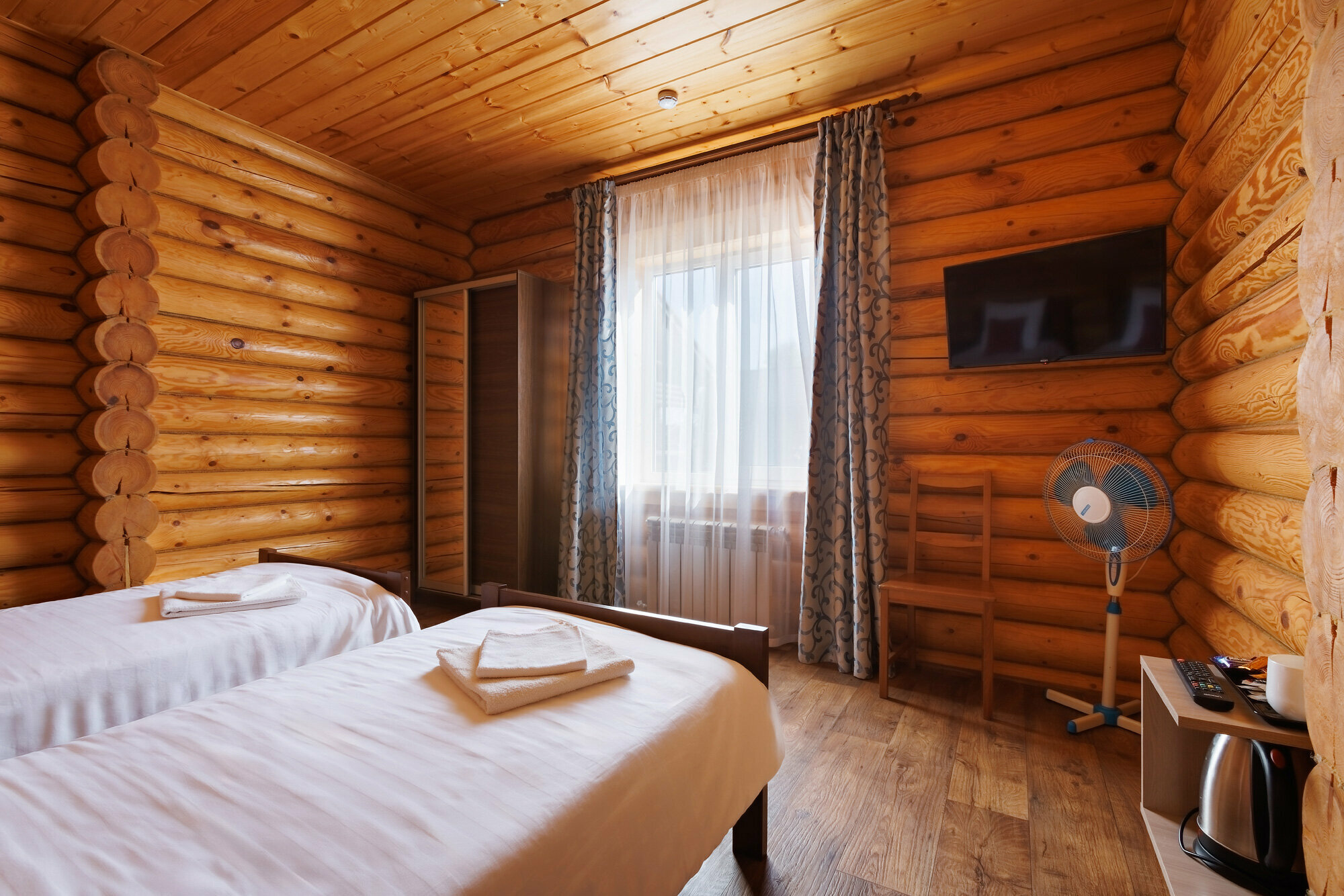 Дом с 8 спальнями