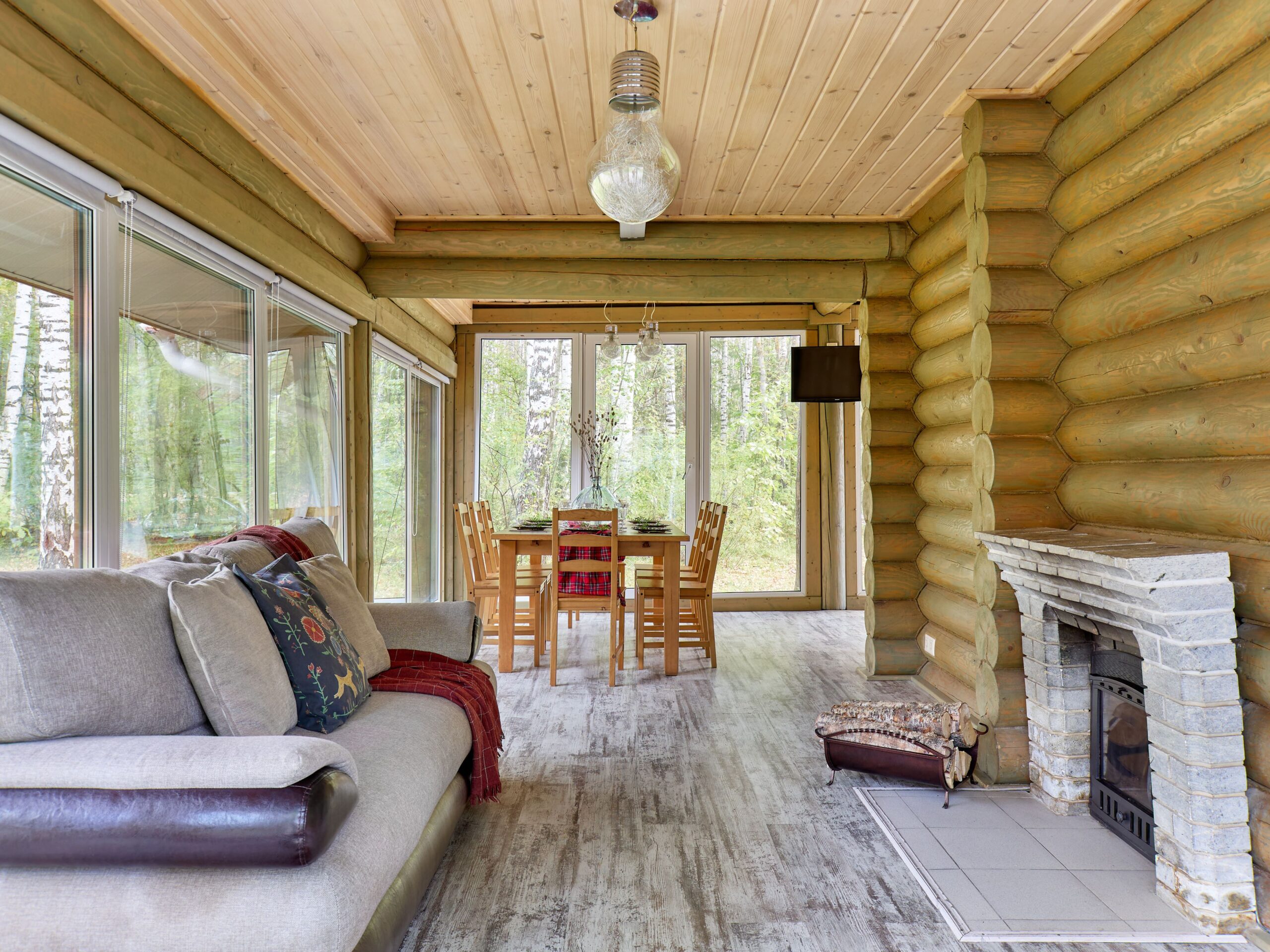 Дом с баней у озера