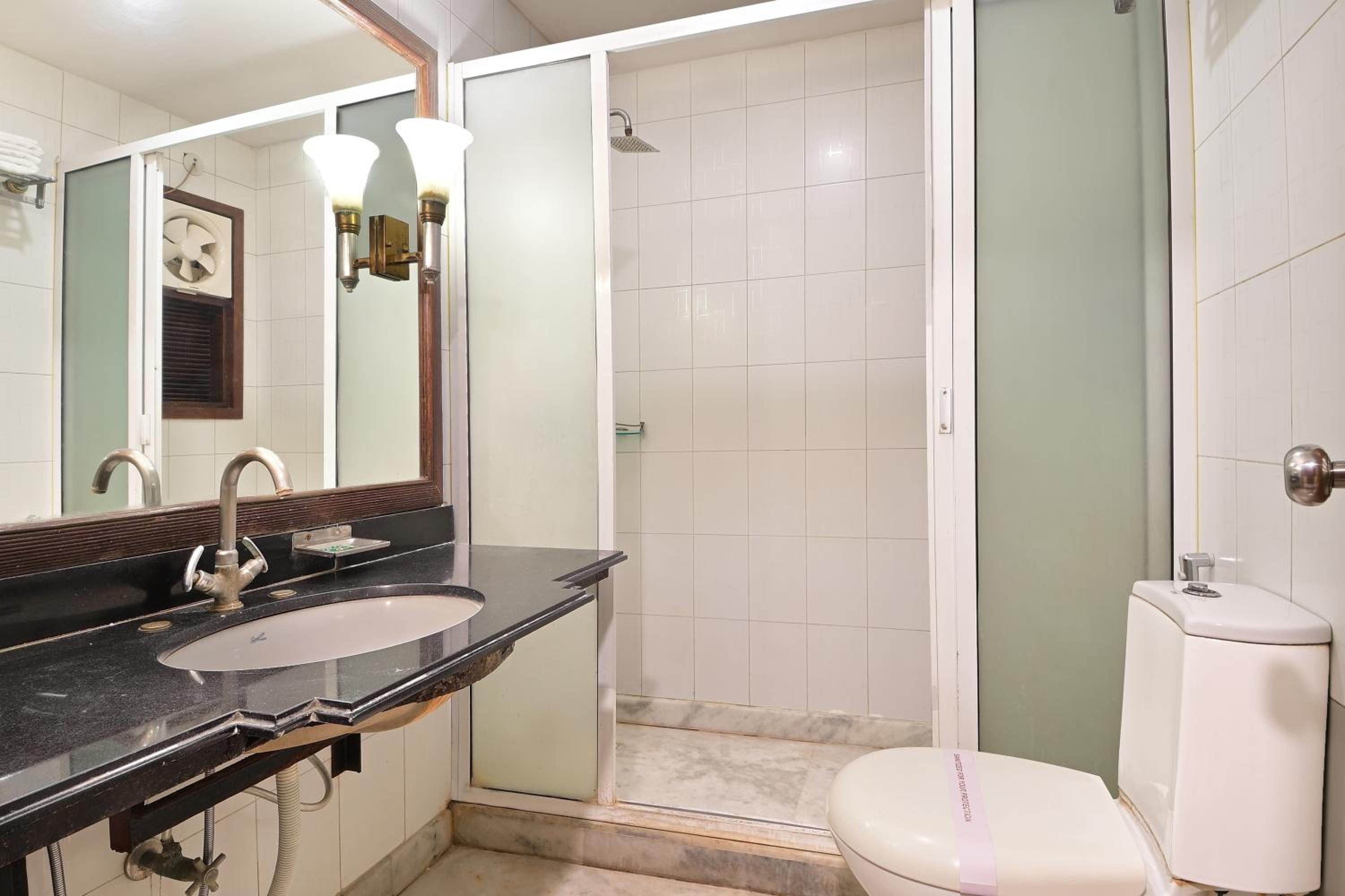 Suite Room with Fish Aquarium