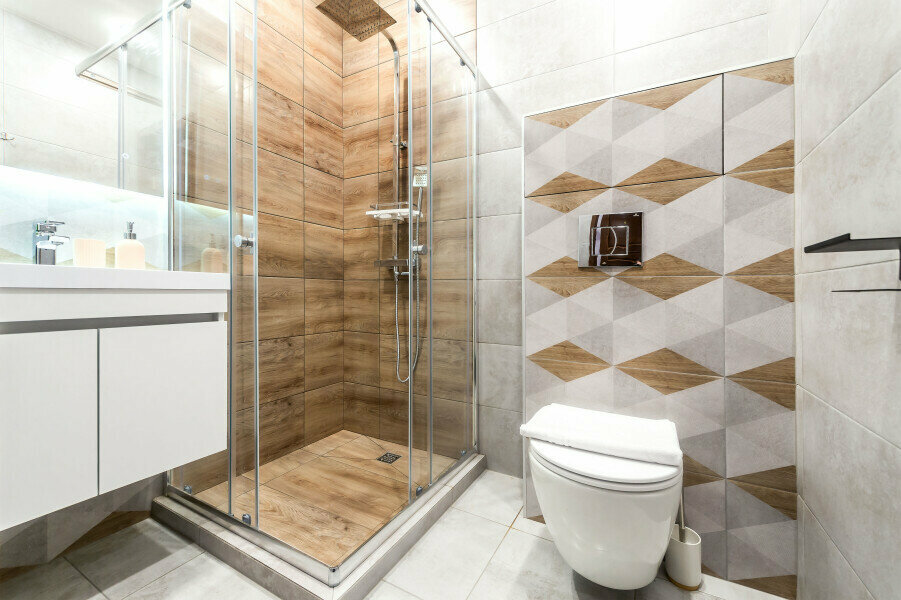 Двухместная комната "Комфорт" с 1 двуспальной кроватью и с собственной ванной комнатой