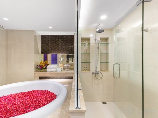 Theme Suite Two Bedrooms Thai Heritage