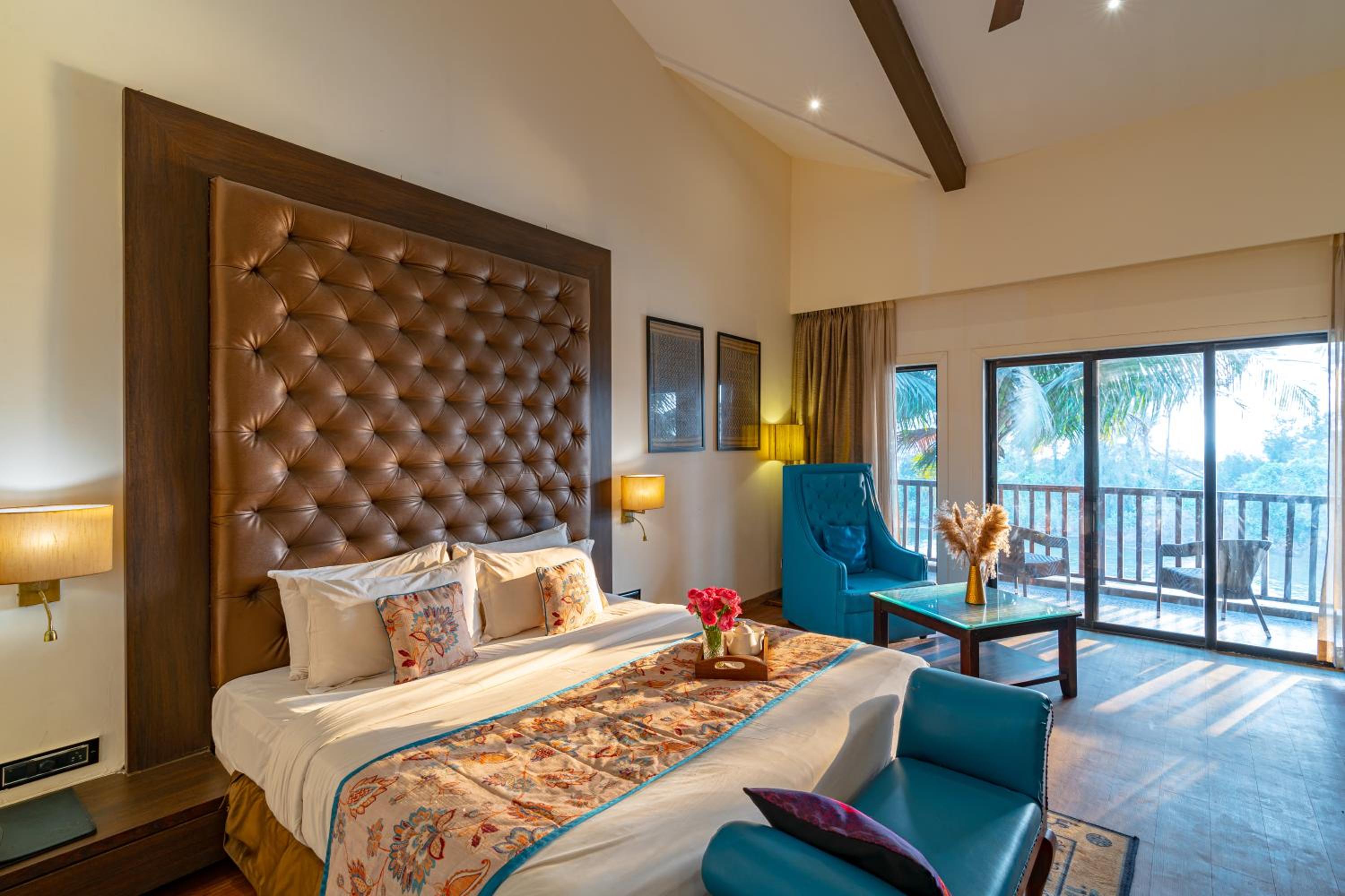 Executive Suite with Balcony (with complimentary Kayaking and 20% off on Massage session)