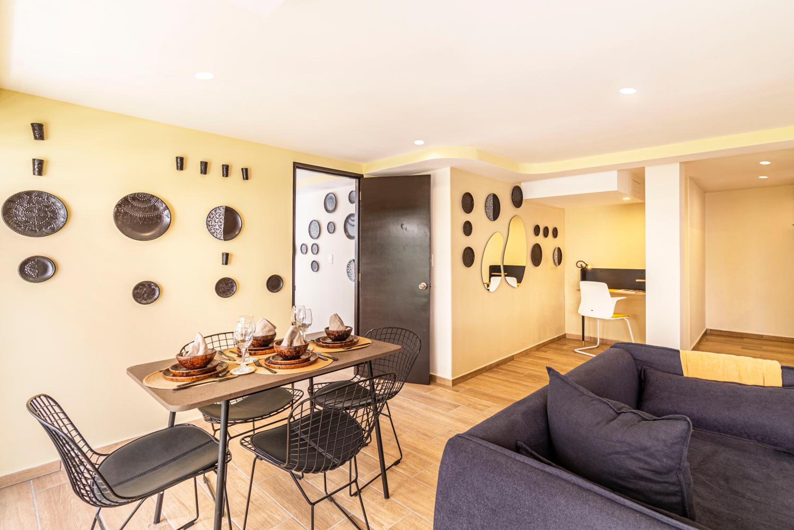Deluxe Apartment