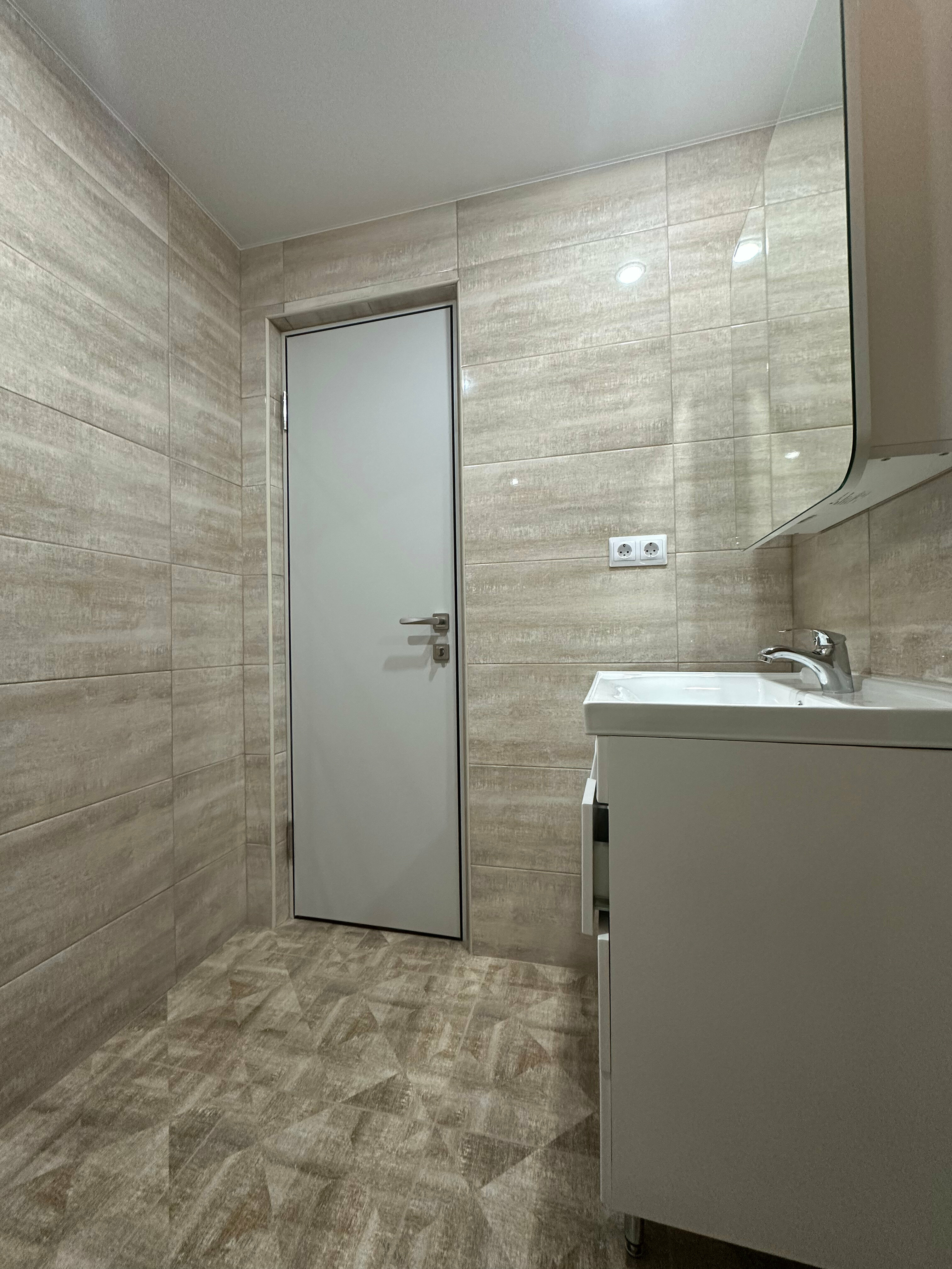 Двухкомнатный, двухэтажный дом