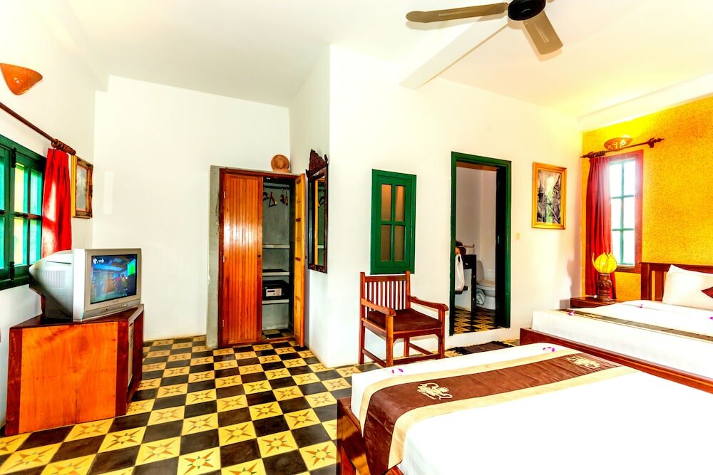 Deluxe Twin Room, 1 Bedroom, Balcony, Pool View