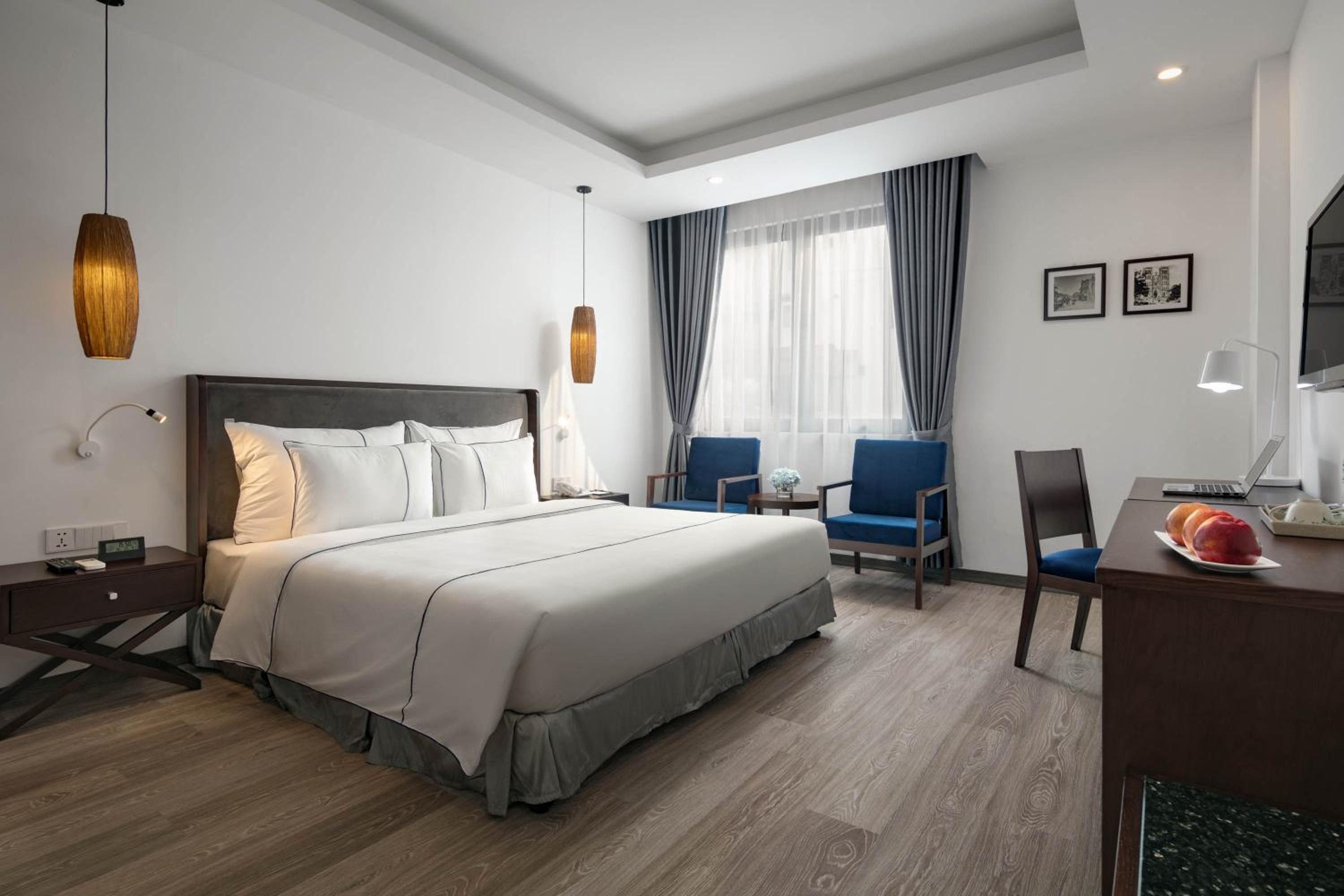 Premier Double or Twin Room with City View