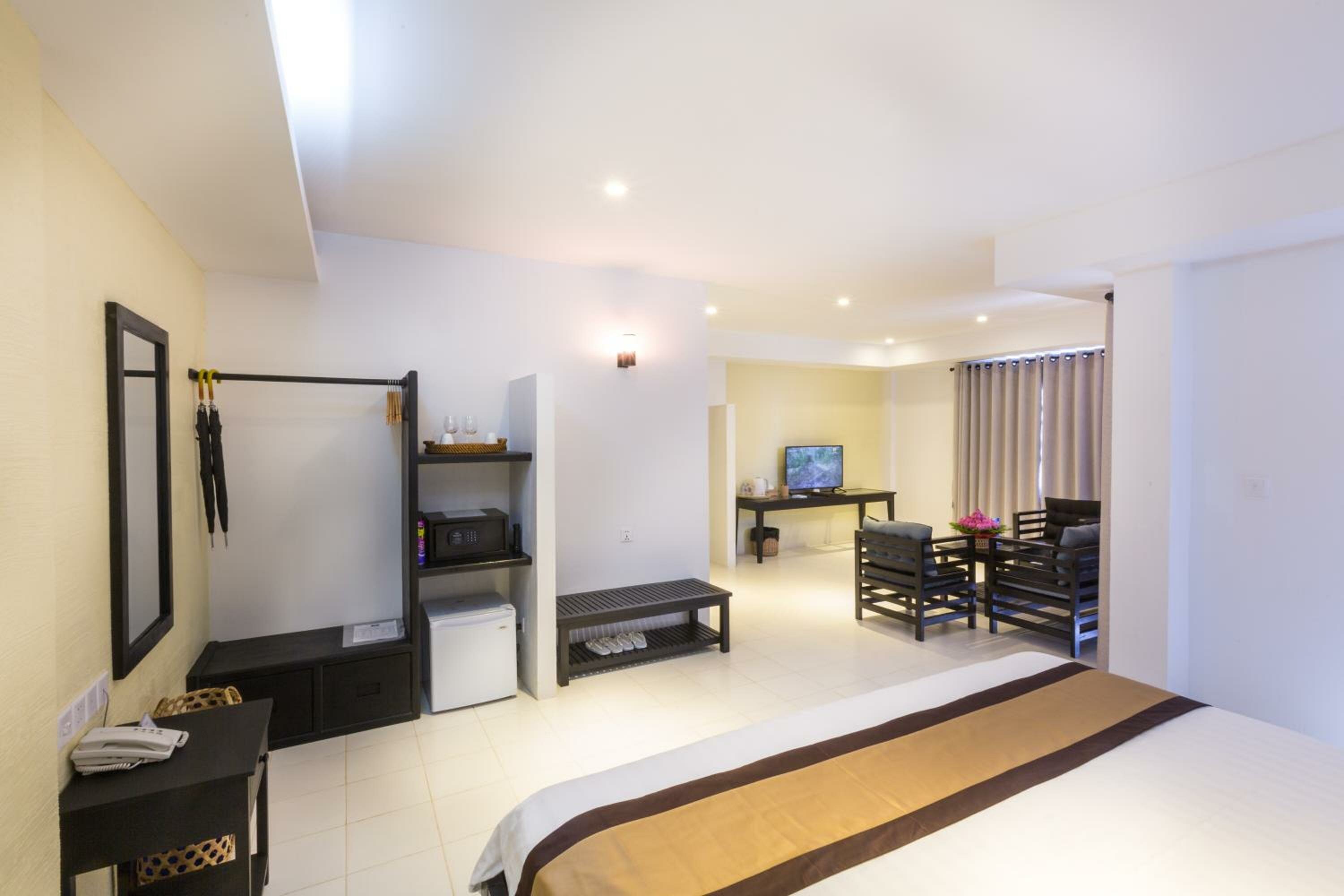  Junior Ocean Suite with Private Balcony