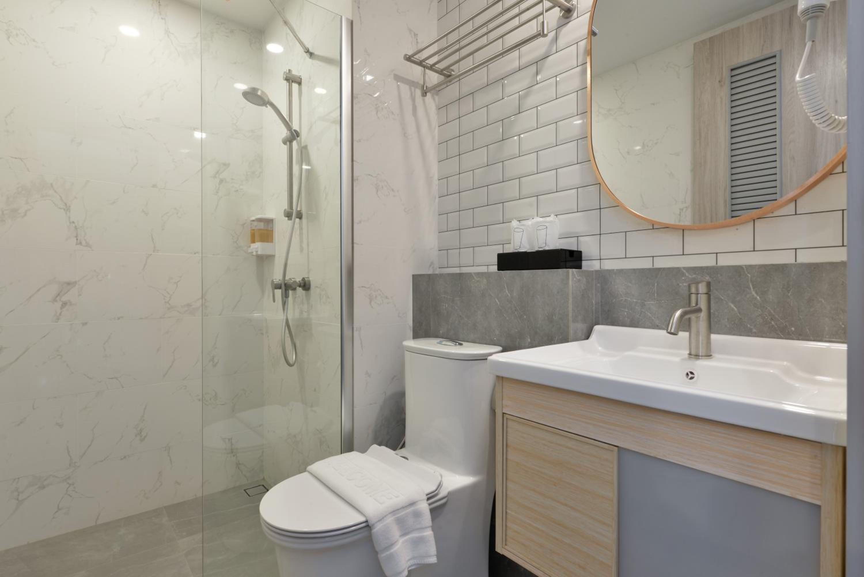 Superior Deluxe Double or Twin Room 