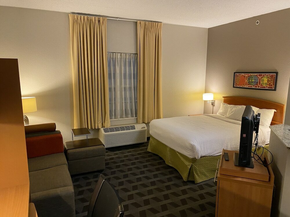 Suite, 1 Queen Bed, Non Smoking