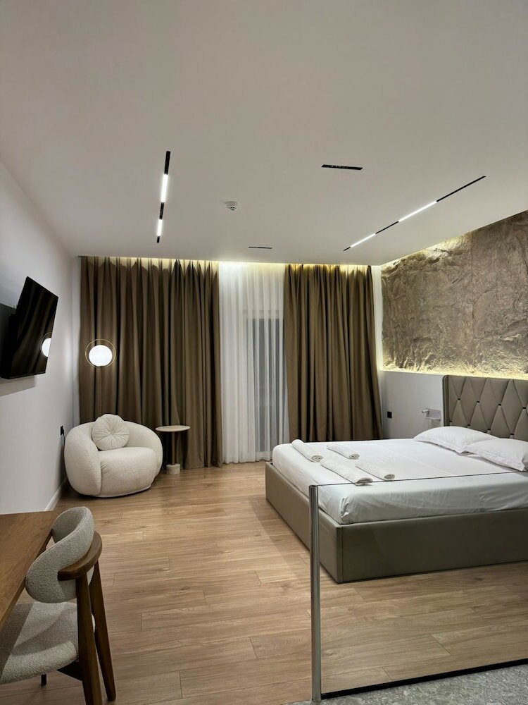 Luxury Suite
