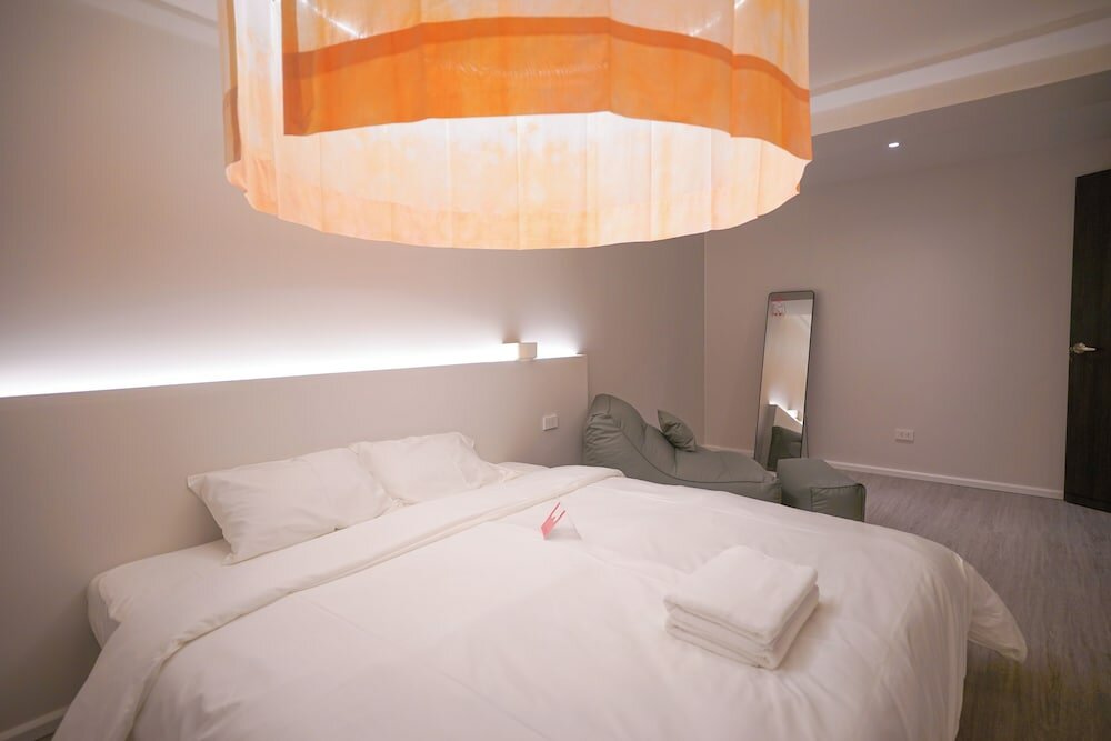 Deluxe Studio Suite