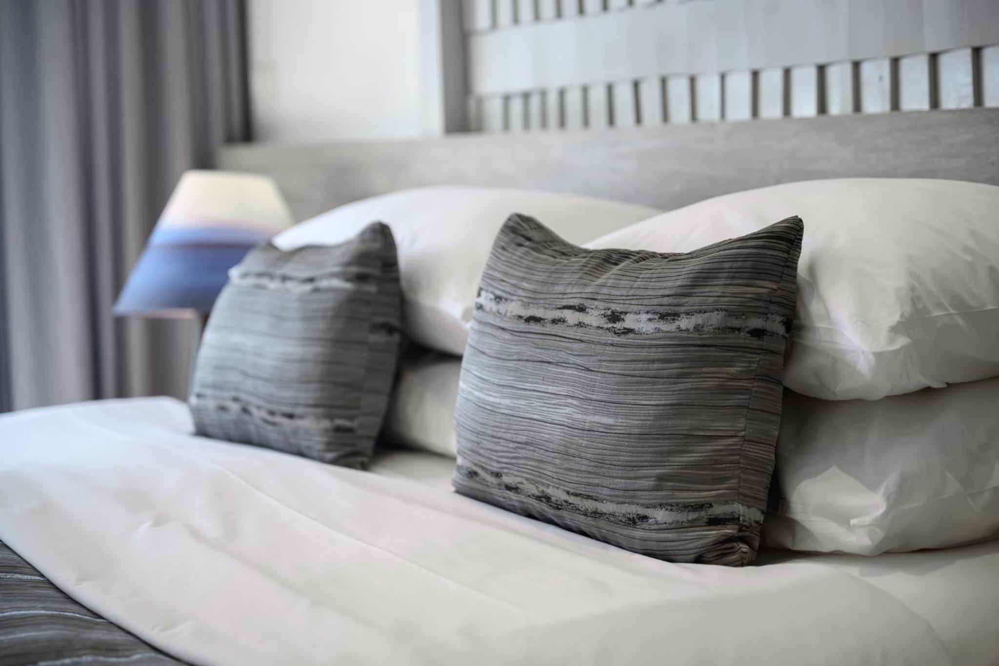 Premium Deluxe (King Bed)