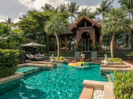 Three Bedroom Family Residence Villa With Pool