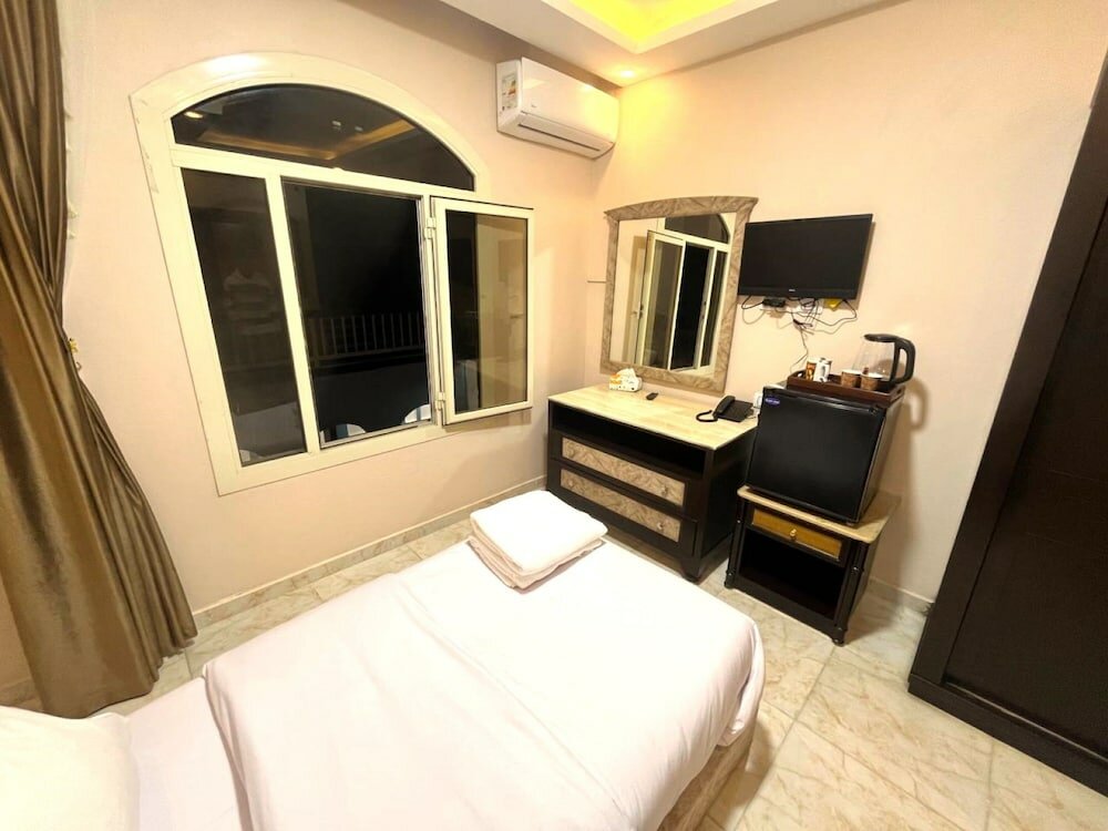 Deluxe Single Room, Pool View