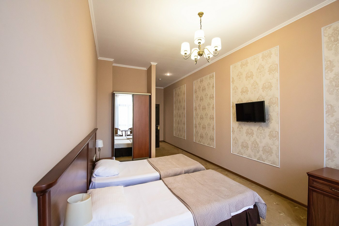 Стандарт улучшенный с 1 кроватью и балконом