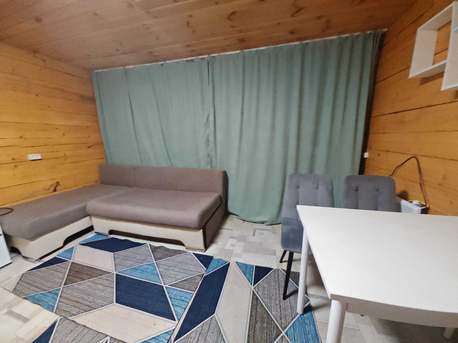 Четырехместный номер с видом на горы