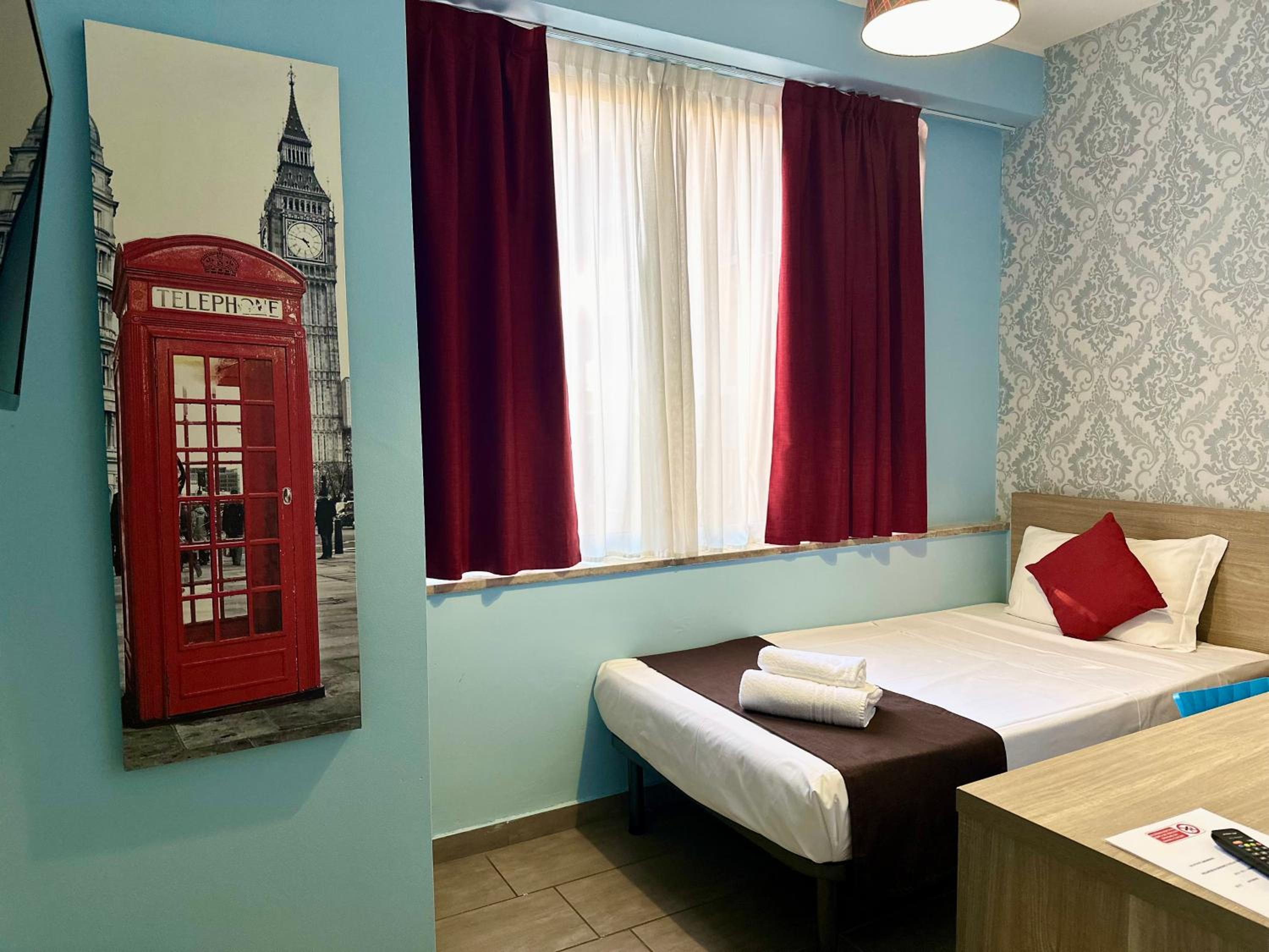 Deluxe Single Room