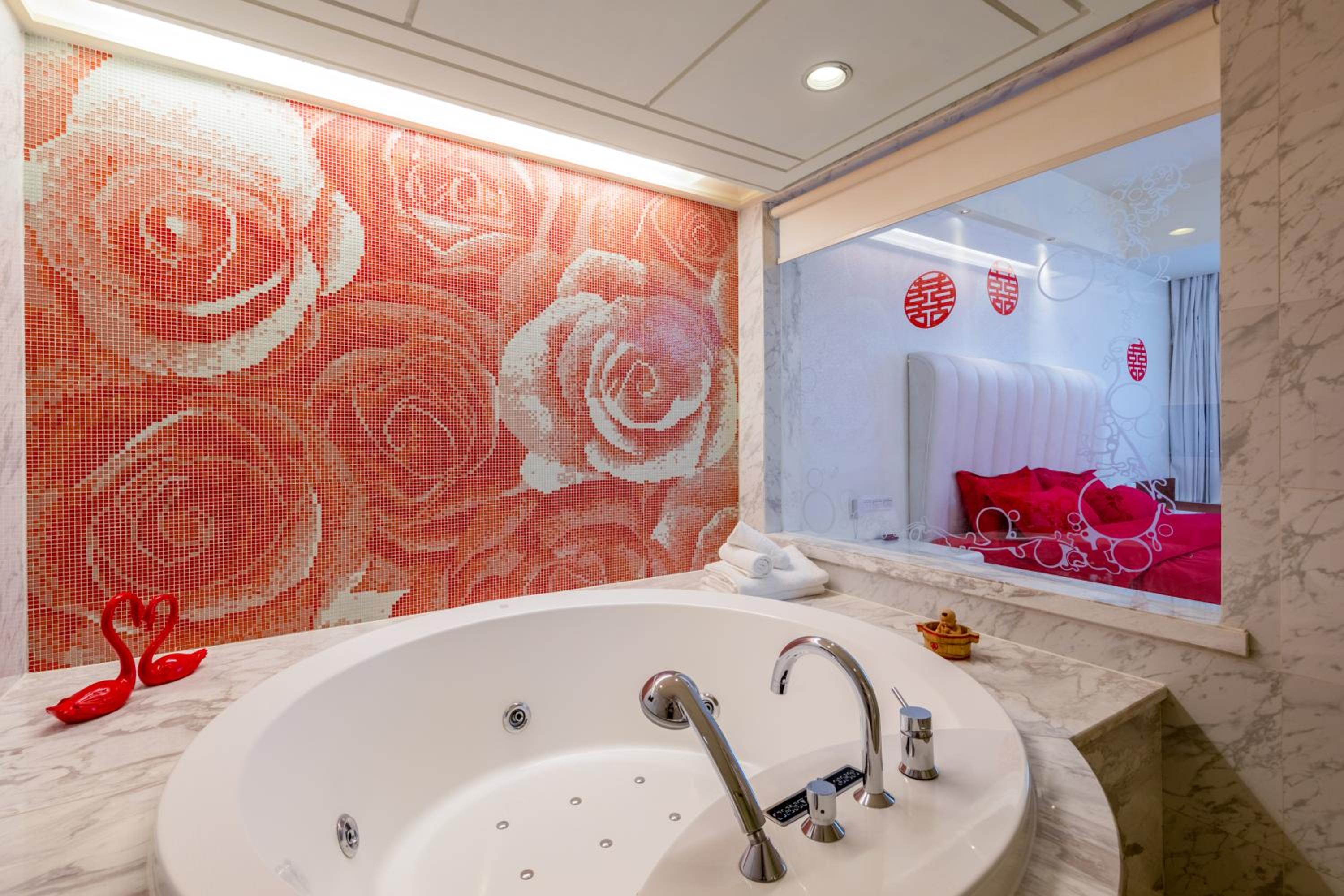 1 King Bed Junior Suite Lounge Access