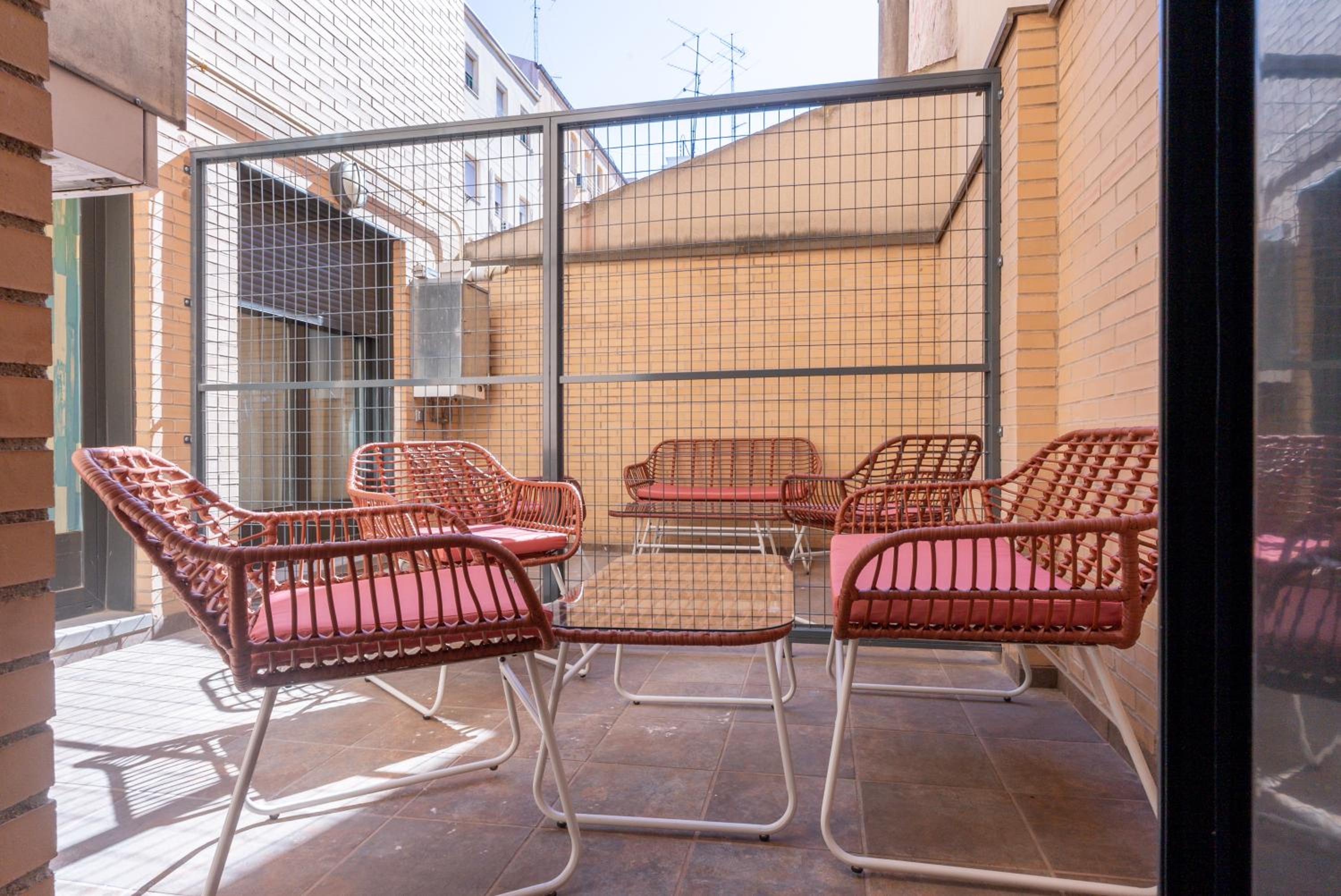 One-Bedroom Apartment with Patio