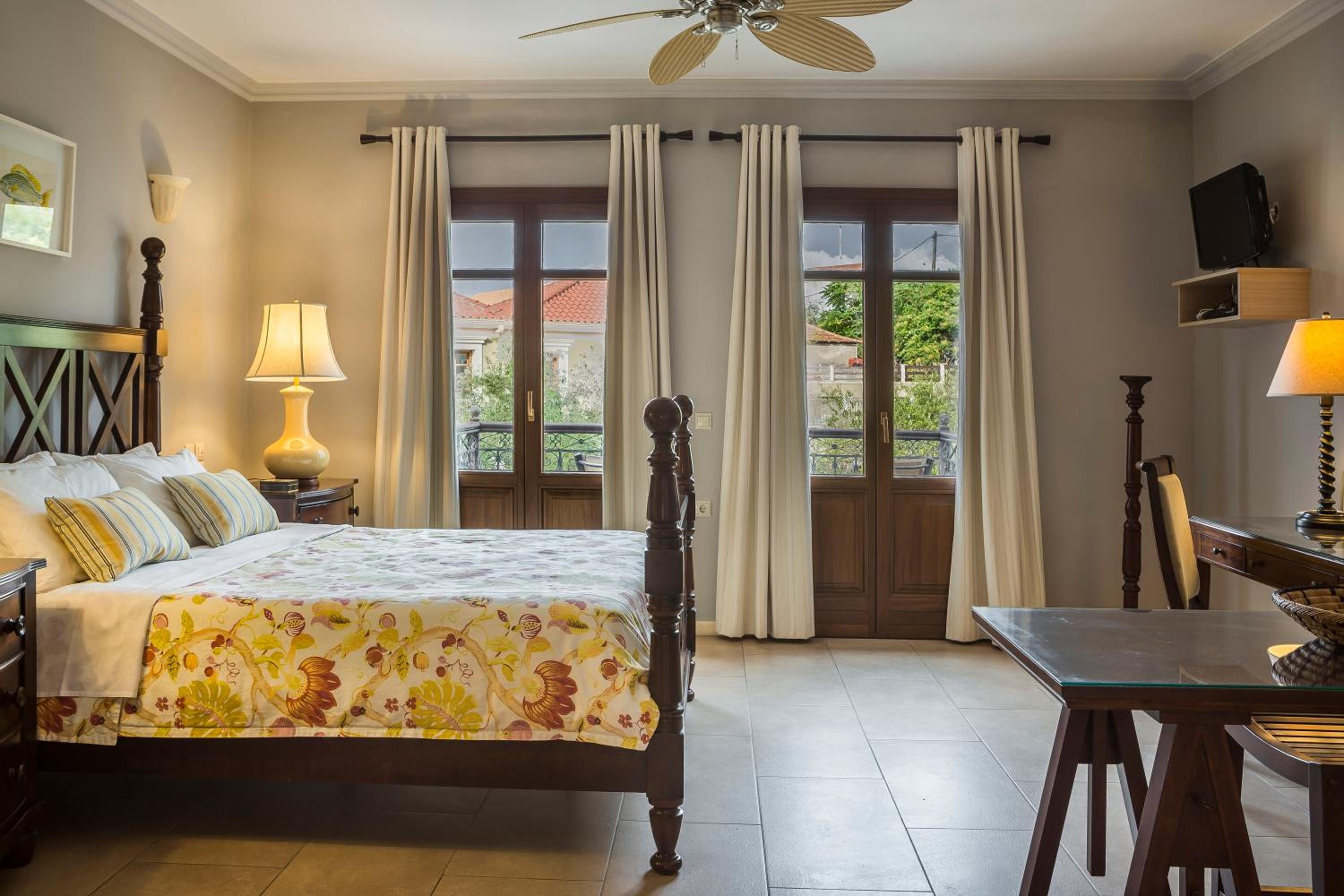 Superior Suite with Courtyard View - 107