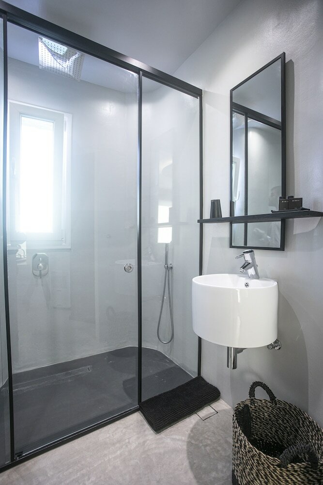 Deluxe Suite with Panoramic Sea View