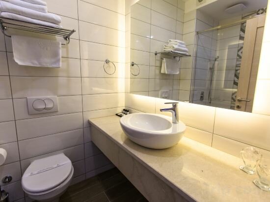 Standard Double Room With Pool View