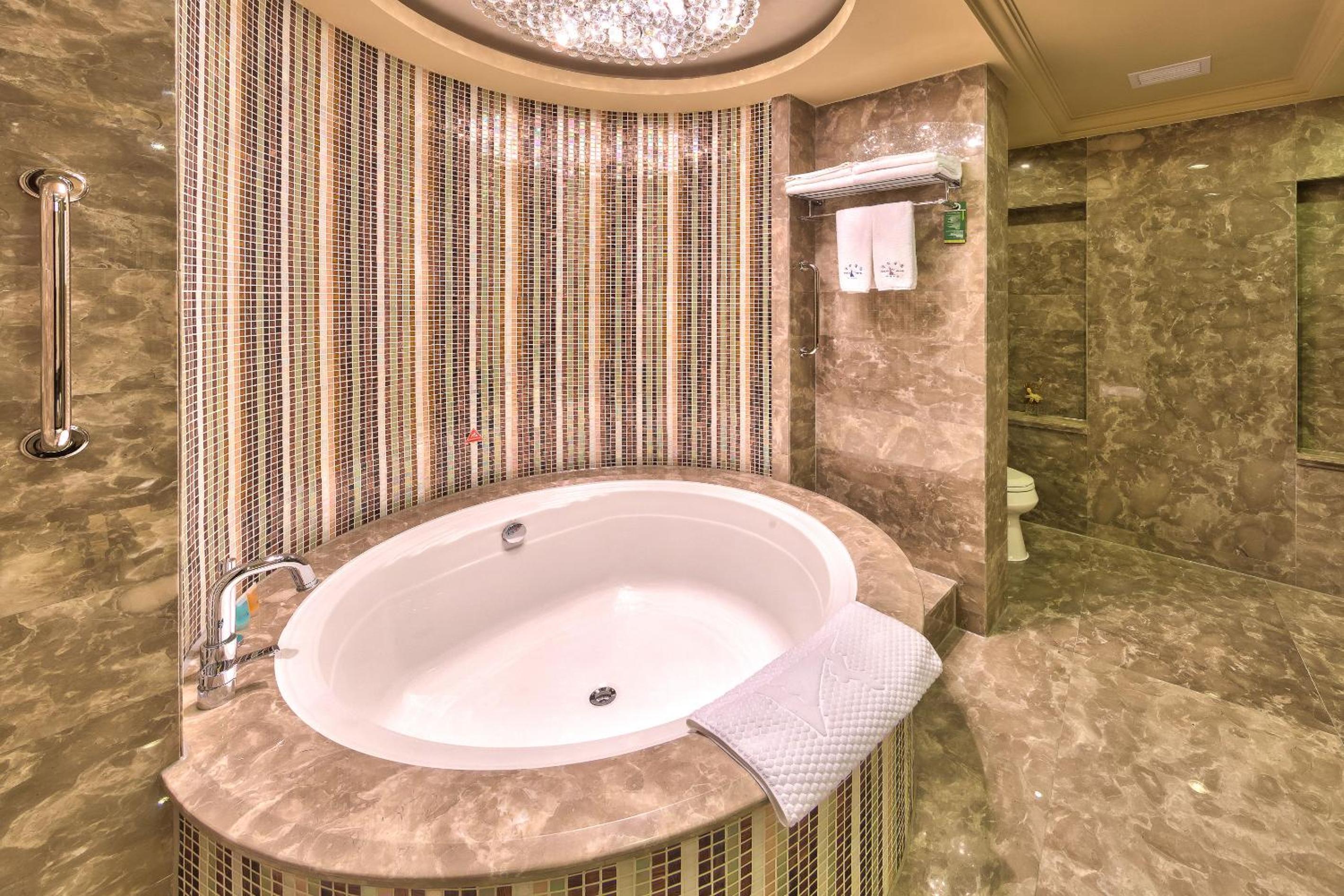 Ocean Superior Business suite room